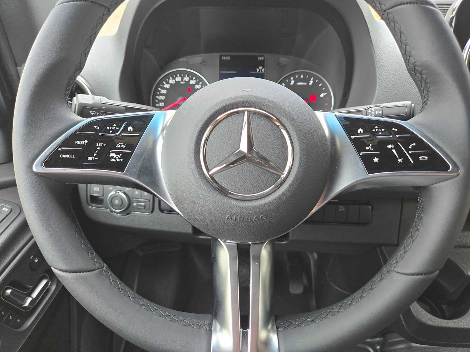 2026 Mercedes-Benz Sprinter Crew 2500 Standard Roof I4 Diesel HO 144 AWD