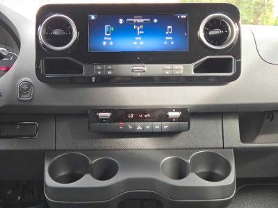2026 Mercedes-Benz Sprinter Crew 2500 Standard Roof I4 Diesel HO 144 AWD