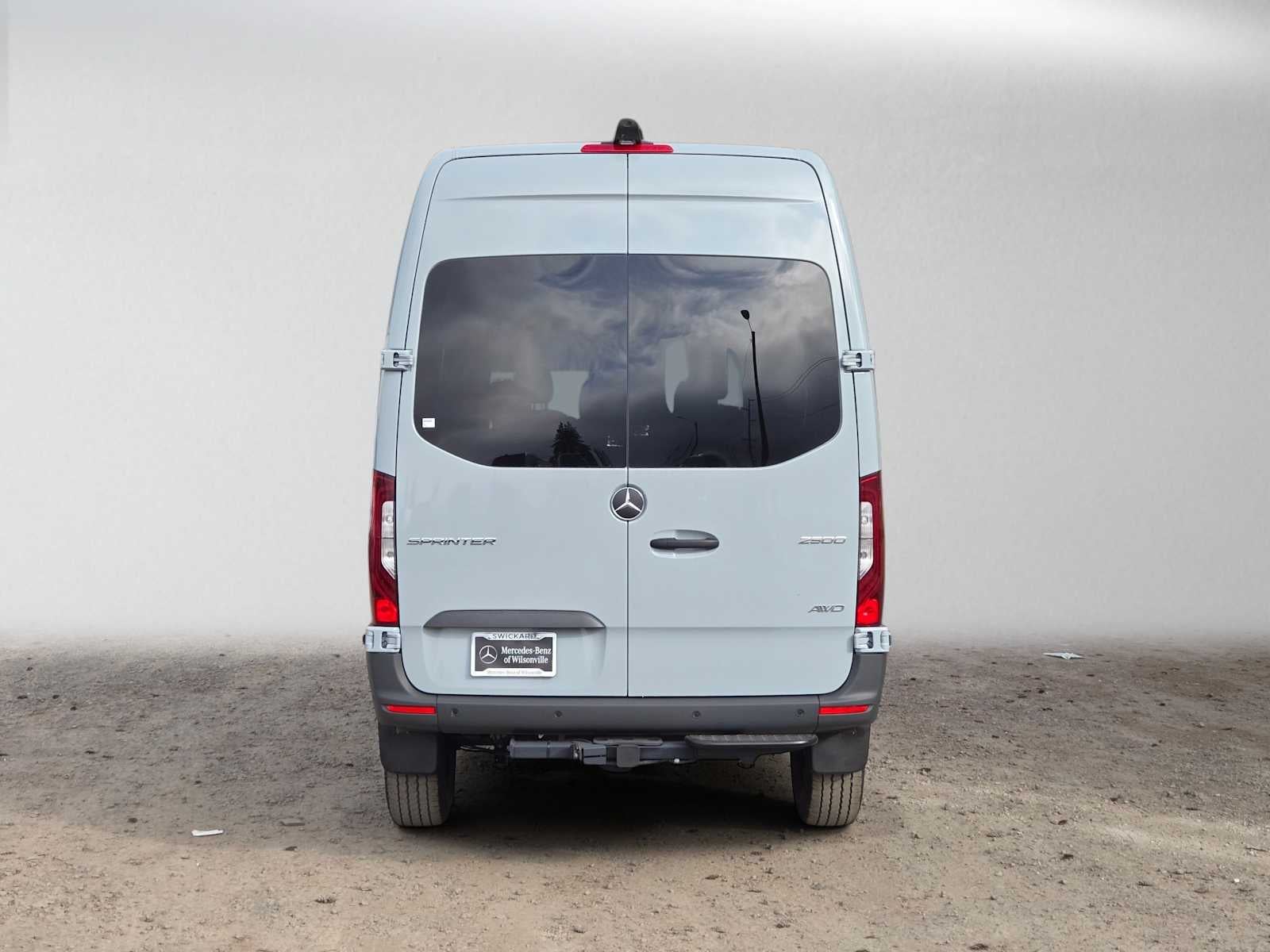 2026 Mercedes-Benz Sprinter Crew 2500 Standard Roof I4 Diesel HO 144 AWD