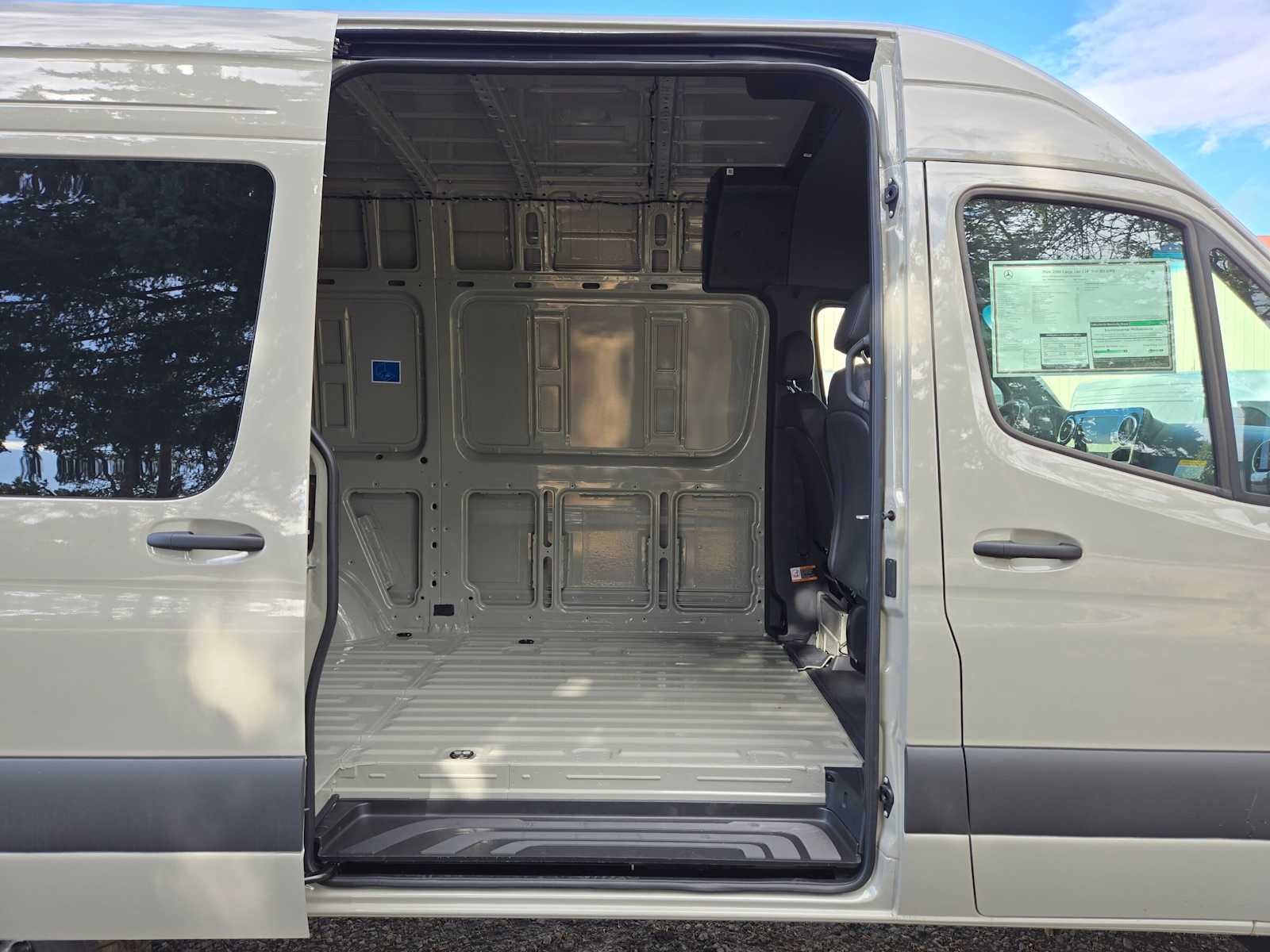 2026 Mercedes-Benz Sprinter Cargo 2500 Standard Roof I4 Diesel HO 144 AWD