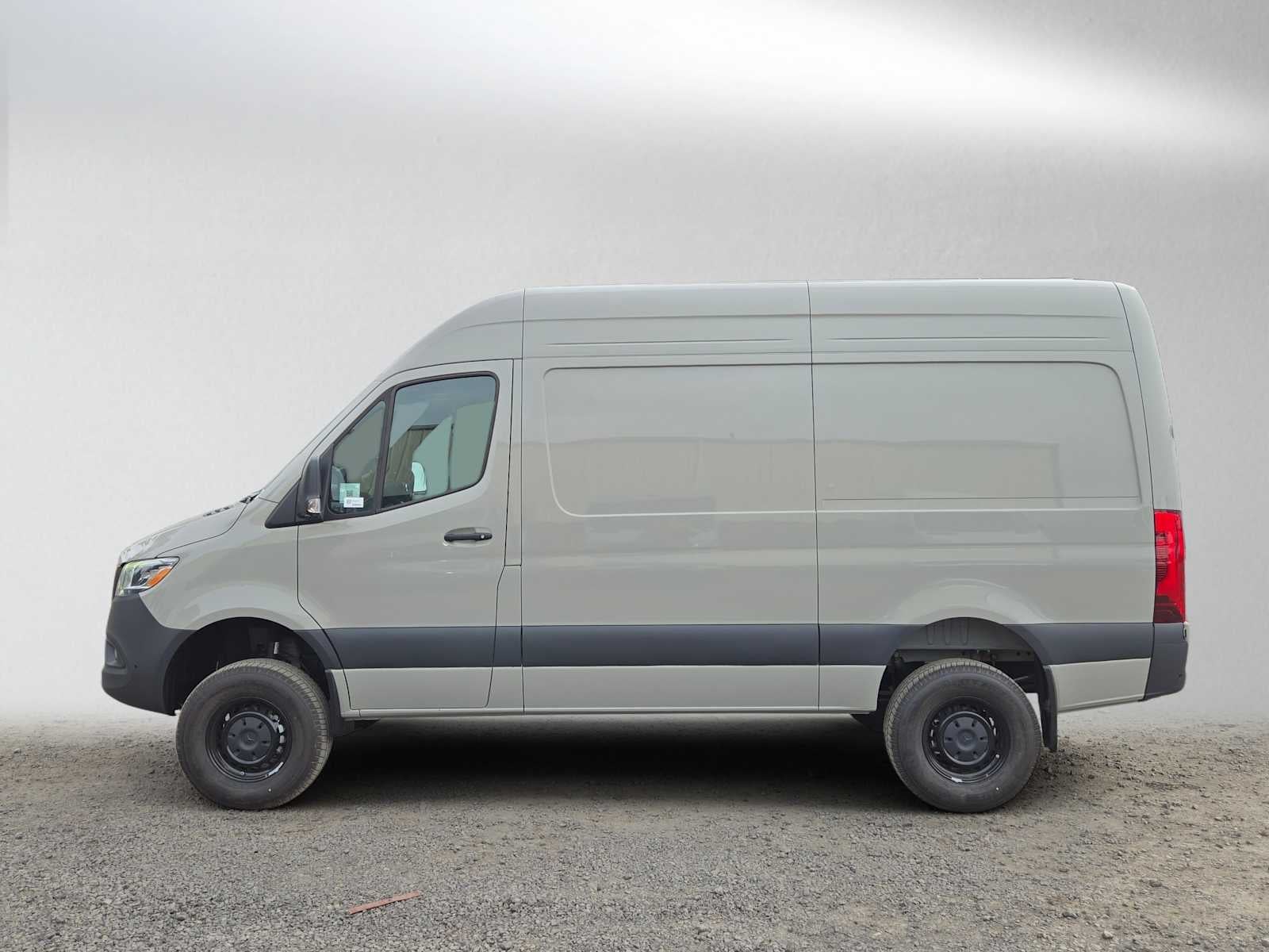 2026 Mercedes-Benz Sprinter Cargo 2500 Standard Roof I4 Diesel HO 144 AWD