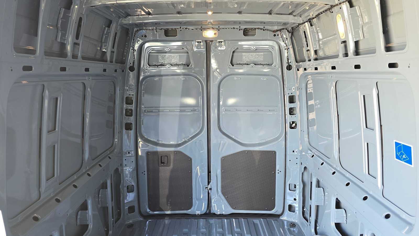 2026 Mercedes-Benz Sprinter 2500 Standard Roof I4 Diesel HO 144 AWD