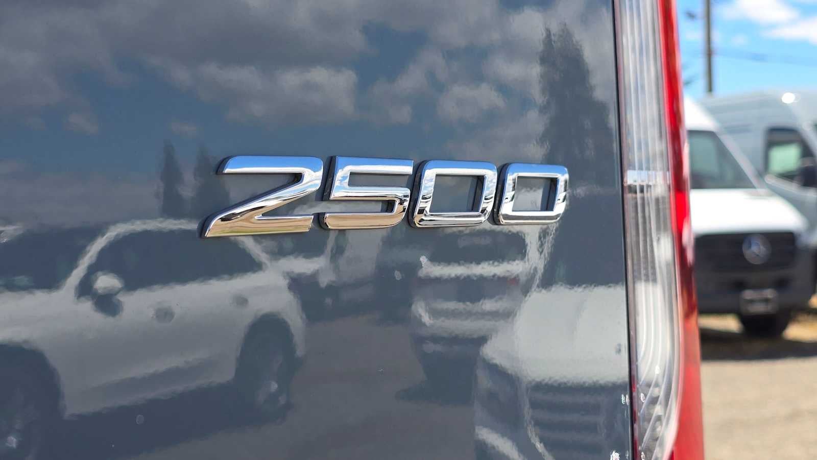 2026 Mercedes-Benz Sprinter 2500 Standard Roof I4 Diesel HO 144 AWD