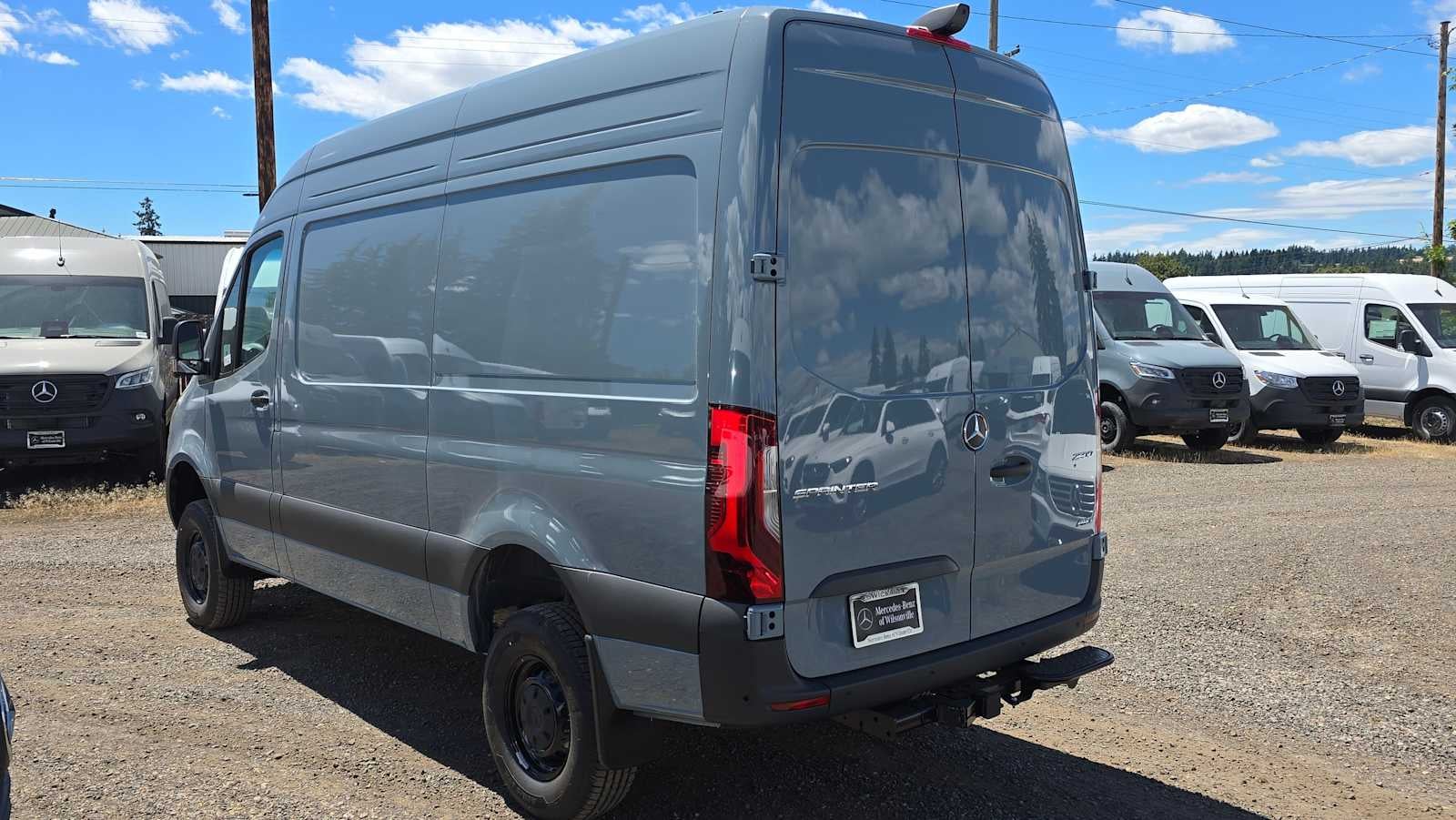 2026 Mercedes-Benz Sprinter 2500 Standard Roof I4 Diesel HO 144 AWD