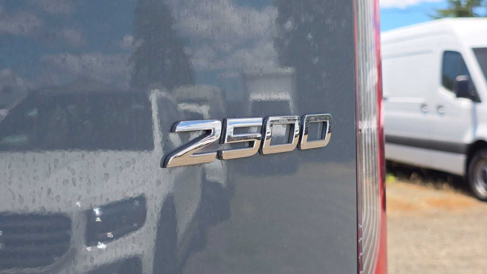 2026 Mercedes-Benz Sprinter 2500 Standard Roof I4 Diesel HO 144 AWD