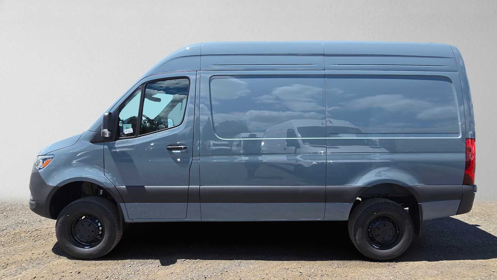 2026 Mercedes-Benz Sprinter 2500 Standard Roof I4 Diesel HO 144 AWD