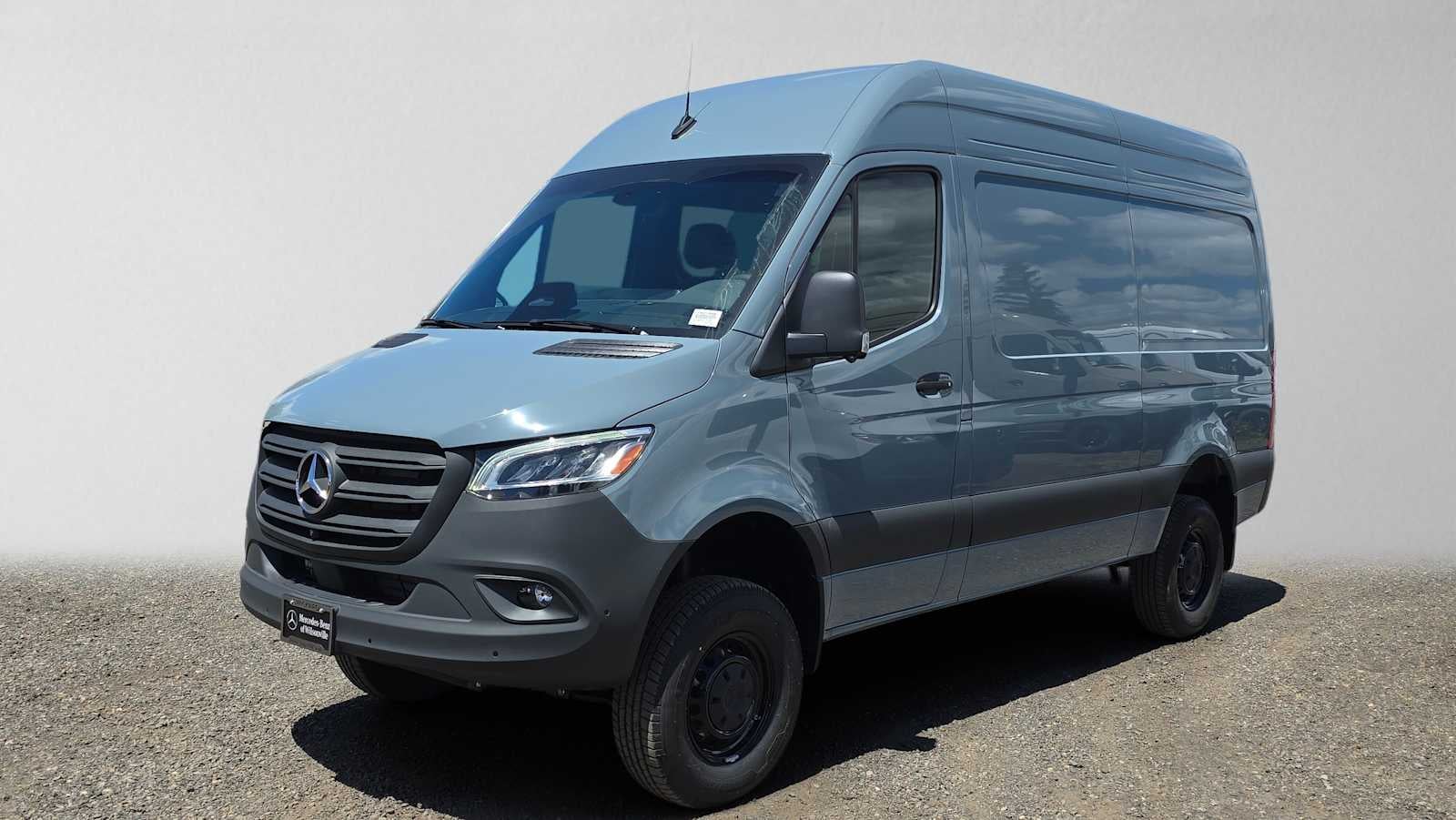 2026 Mercedes-Benz Sprinter 2500 Standard Roof I4 Diesel HO 144 AWD