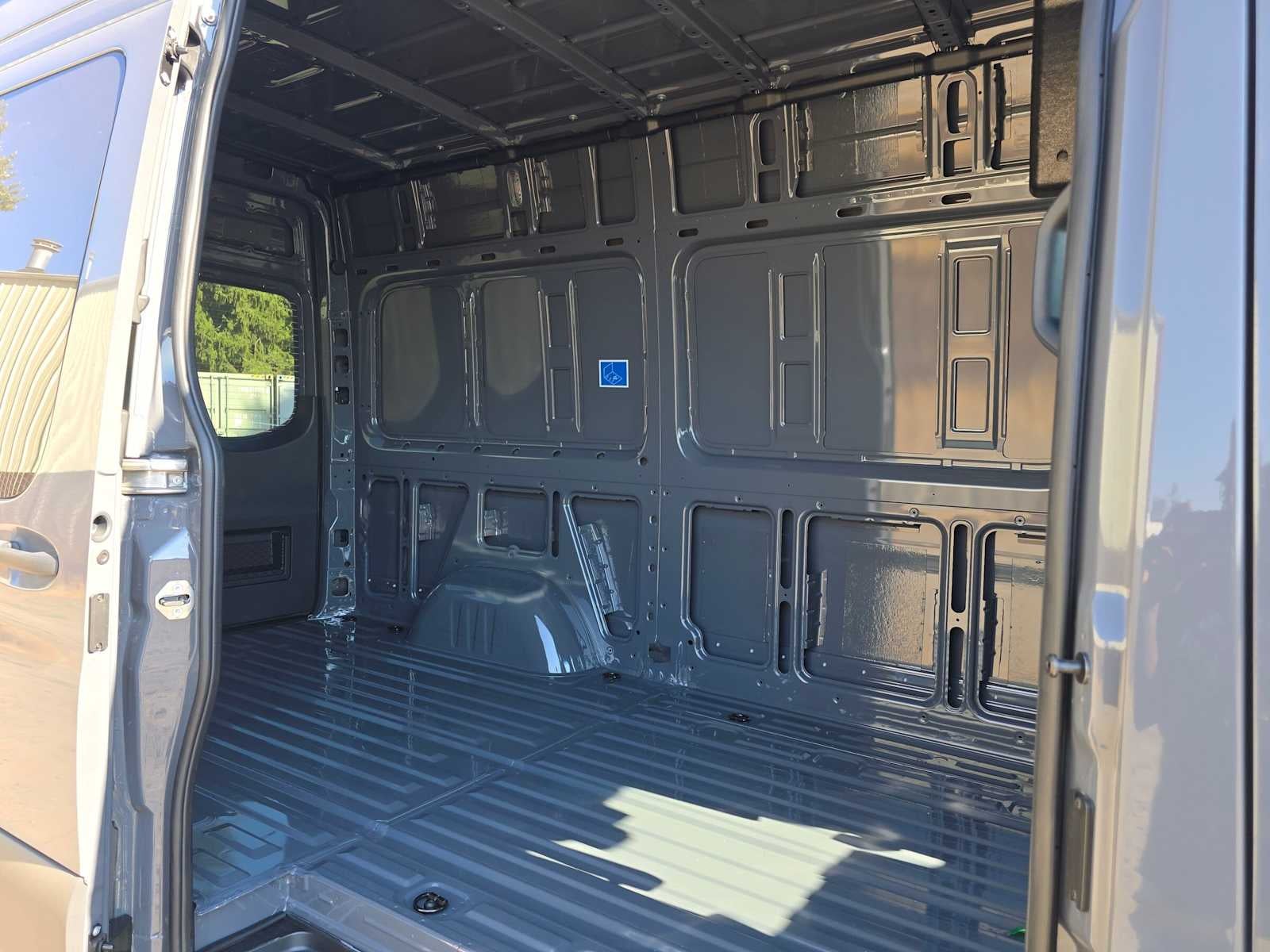 2026 Mercedes-Benz Sprinter 2500 Standard Roof I4 Diesel HO 144 AWD