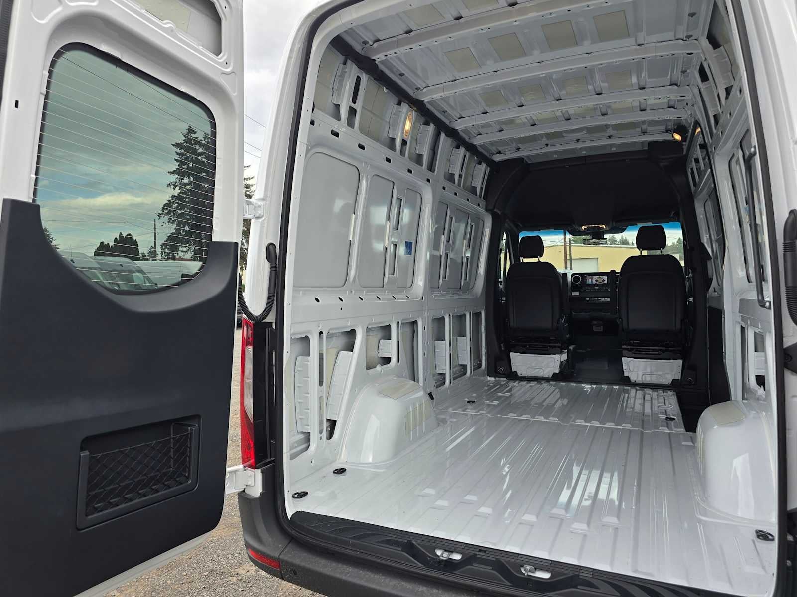 2026 Mercedes-Benz Sprinter Cargo 2500 Standard Roof I4 Diesel HO 144 AWD
