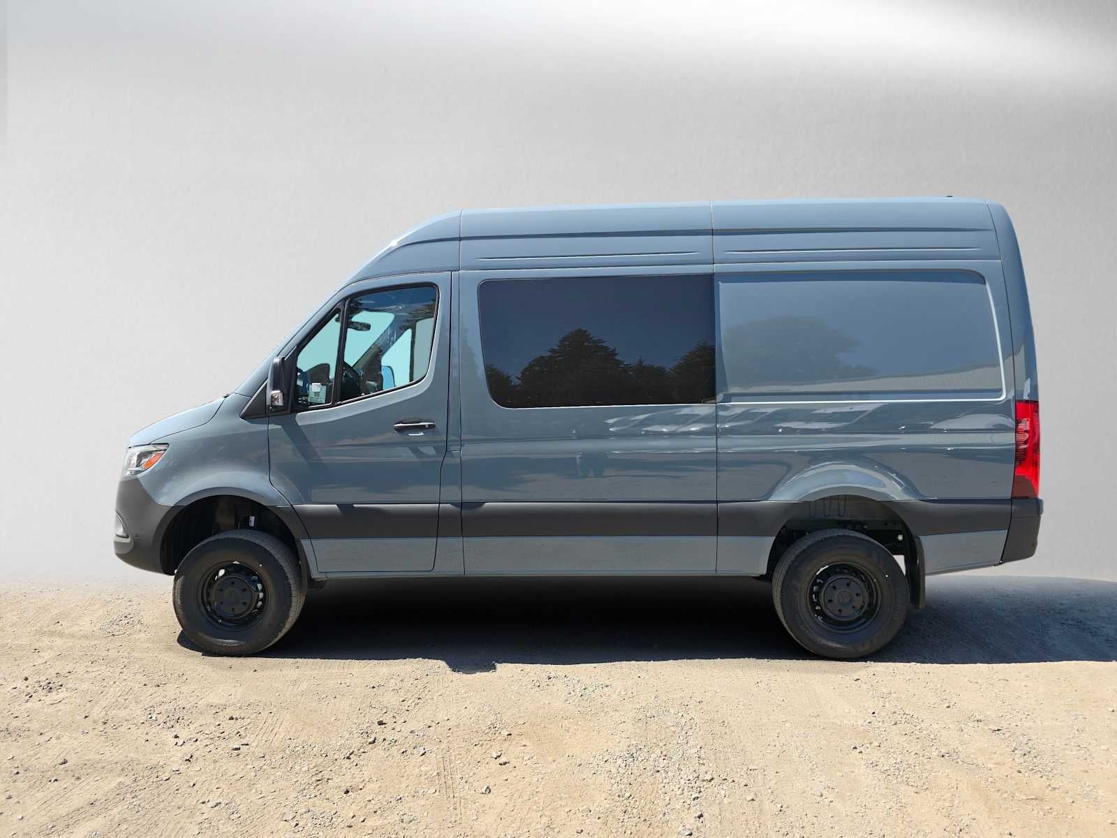 2026 Mercedes-Benz Sprinter Cargo 2500 Standard Roof I4 Diesel HO 144 AWD