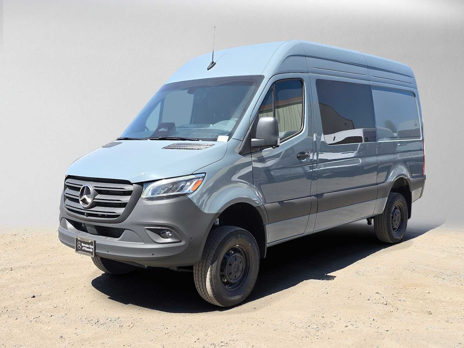 2026 Mercedes-Benz Sprinter Cargo 2500 Standard Roof I4 Diesel HO 144 AWD