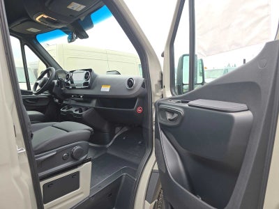 2026 Mercedes-Benz Sprinter Crew 2500 Standard Roof I4 Diesel HO 144 AWD