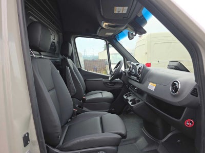 2026 Mercedes-Benz Sprinter Crew 2500 Standard Roof I4 Diesel HO 144 AWD