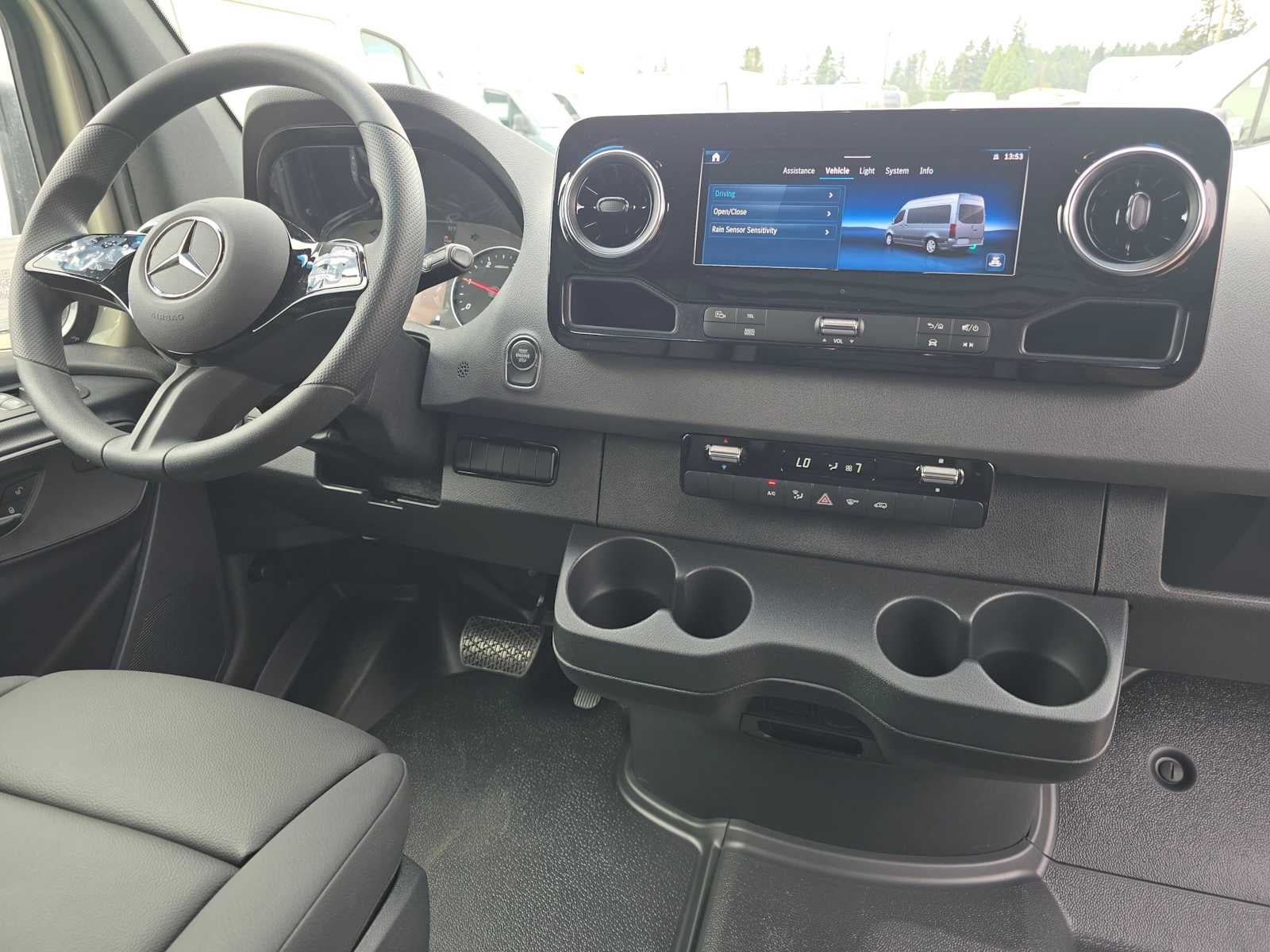 2026 Mercedes-Benz Sprinter Crew 2500 Standard Roof I4 Diesel HO 144 AWD