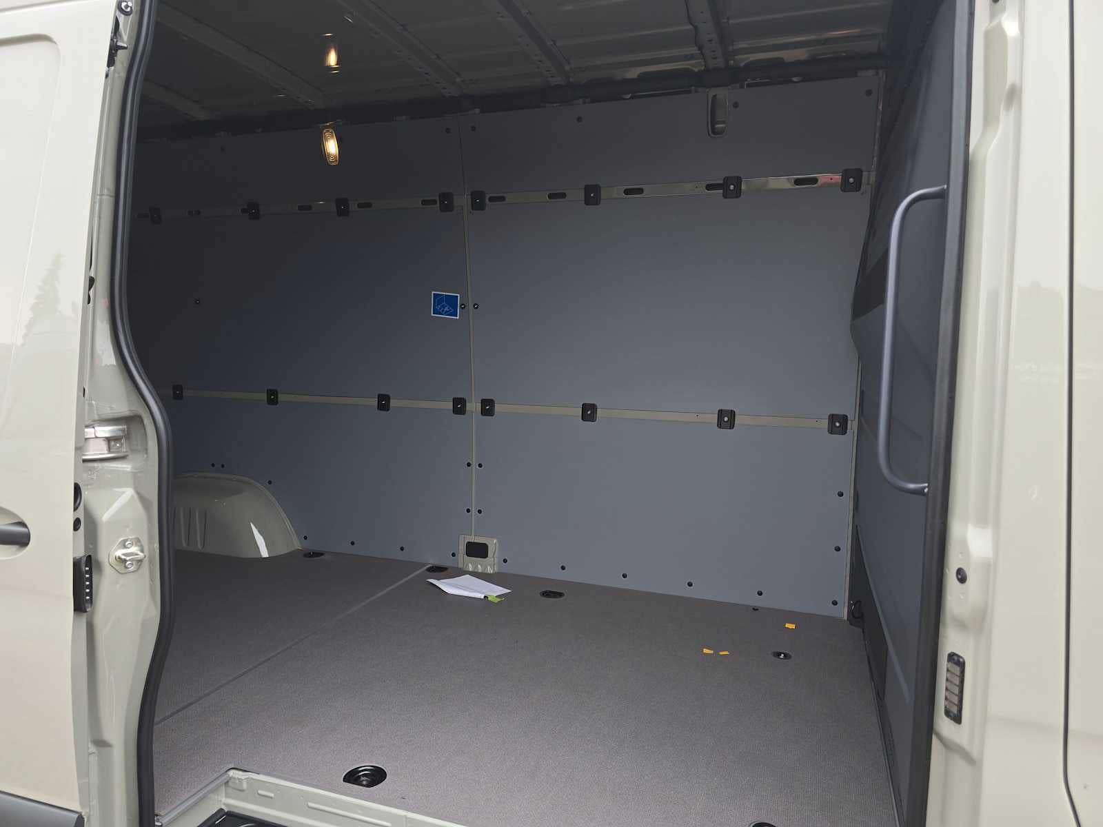2026 Mercedes-Benz Sprinter Crew 2500 Standard Roof I4 Diesel HO 144 AWD