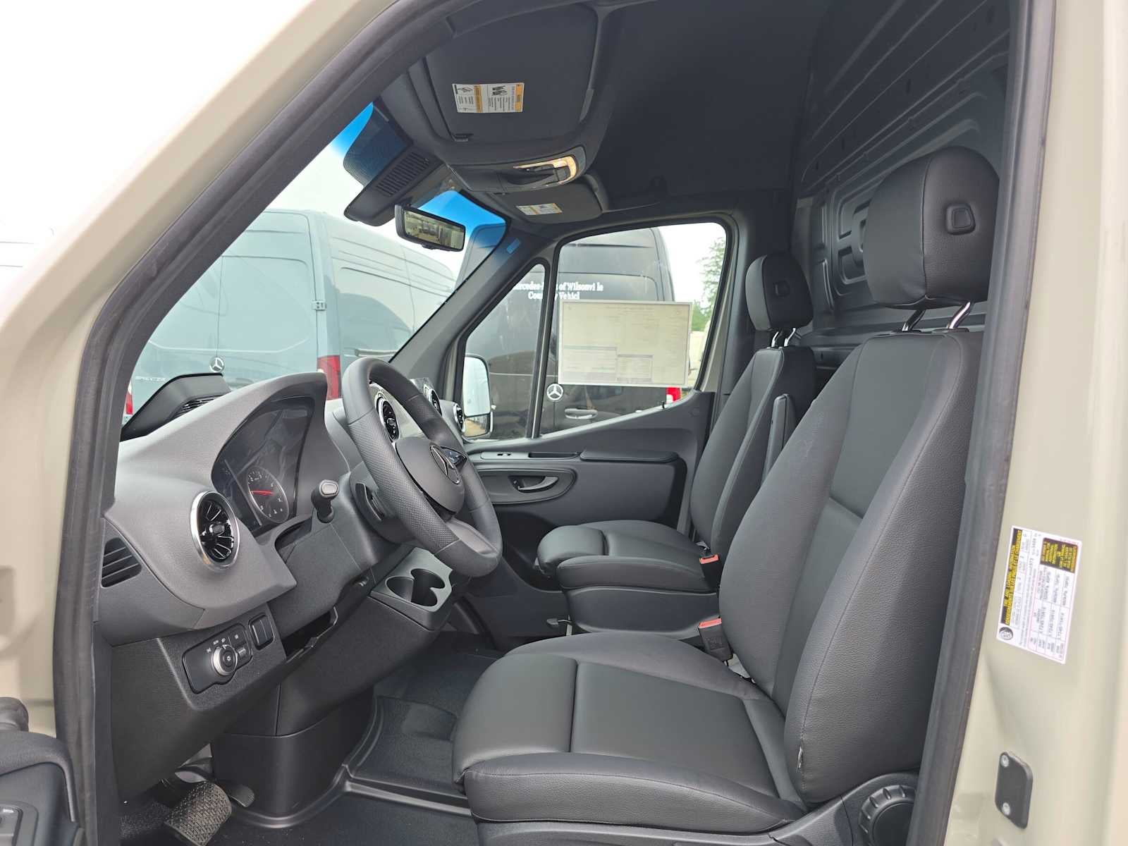 2026 Mercedes-Benz Sprinter Crew 2500 Standard Roof I4 Diesel HO 144 AWD