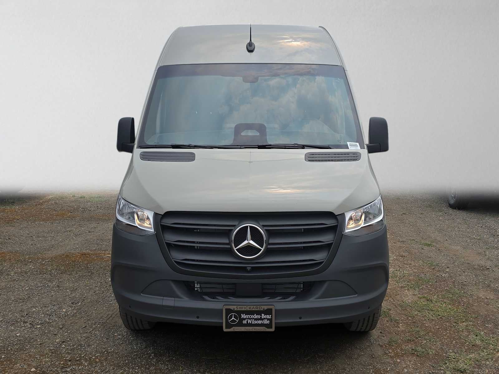 2026 Mercedes-Benz Sprinter Crew 2500 Standard Roof I4 Diesel HO 144 AWD