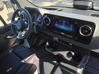 2026 Mercedes-Benz Sprinter Crew 2500 Standard Roof I4 Diesel HO 144 AWD