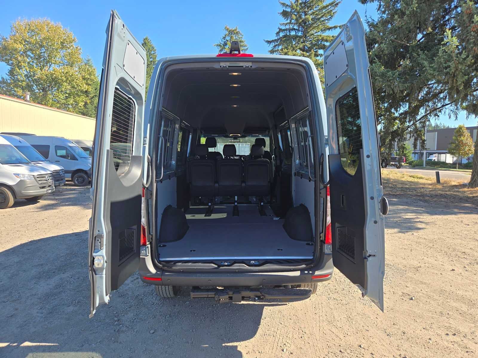 2026 Mercedes-Benz Sprinter Crew 2500 Standard Roof I4 Diesel HO 144 AWD