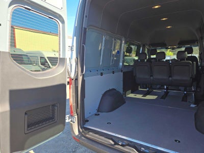 2026 Mercedes-Benz Sprinter Crew 2500 Standard Roof I4 Diesel HO 144 AWD