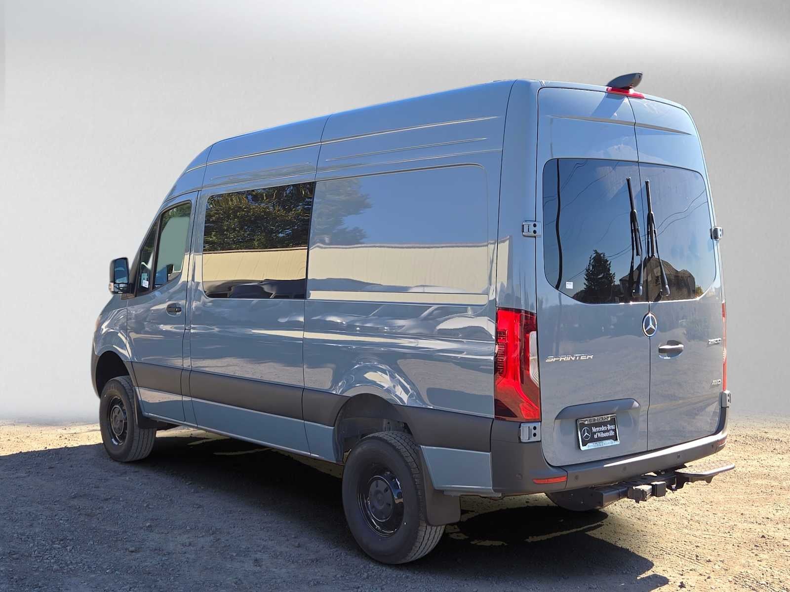 2026 Mercedes-Benz Sprinter Crew 2500 Standard Roof I4 Diesel HO 144 AWD