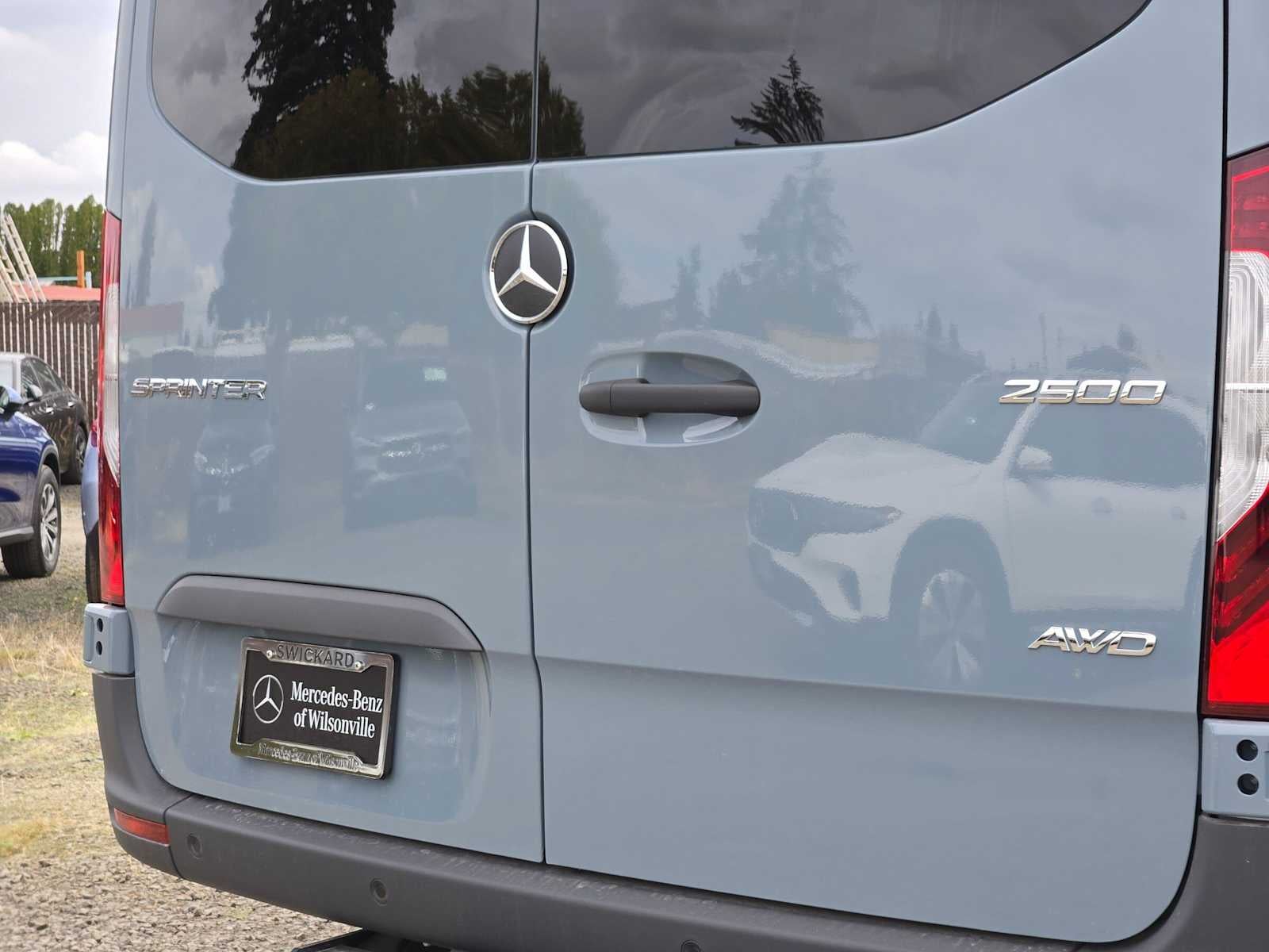 2026 Mercedes-Benz Sprinter Cargo 2500 Standard Roof I4 Diesel HO 144 AWD