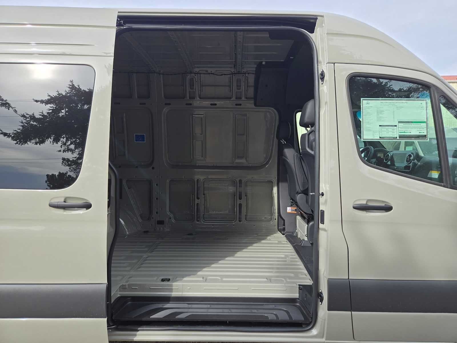 2026 Mercedes-Benz Sprinter Cargo 2500 Standard Roof I4 Diesel HO 144 AWD
