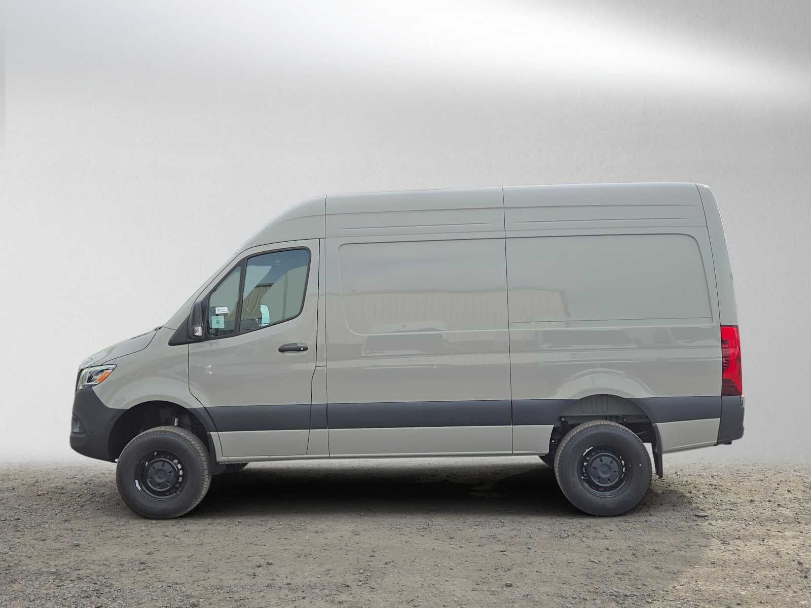 2026 Mercedes-Benz Sprinter Cargo 2500 Standard Roof I4 Diesel HO 144 AWD
