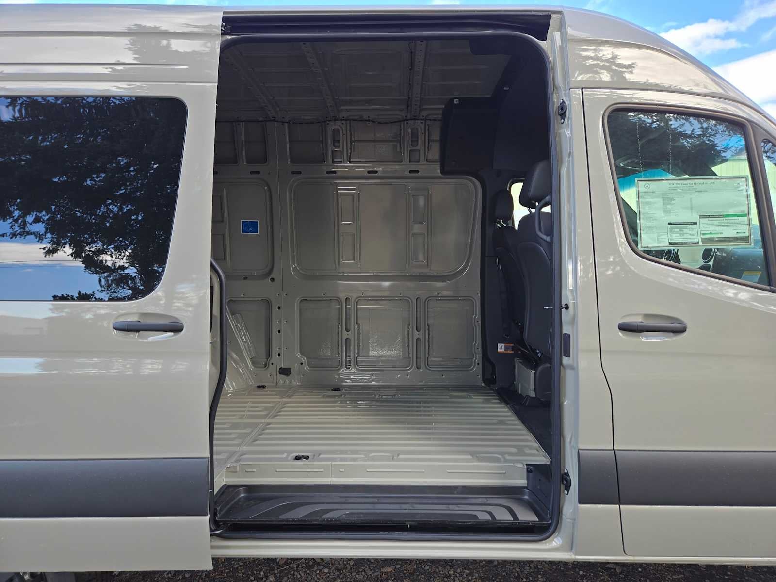 2026 Mercedes-Benz Sprinter Cargo 2500 Standard Roof I4 Diesel HO 144 AWD