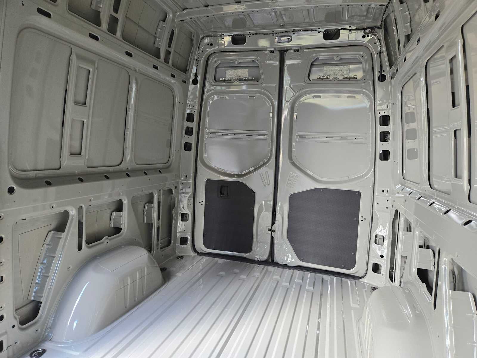 2026 Mercedes-Benz Sprinter Cargo 2500 Standard Roof I4 Diesel HO 144 AWD