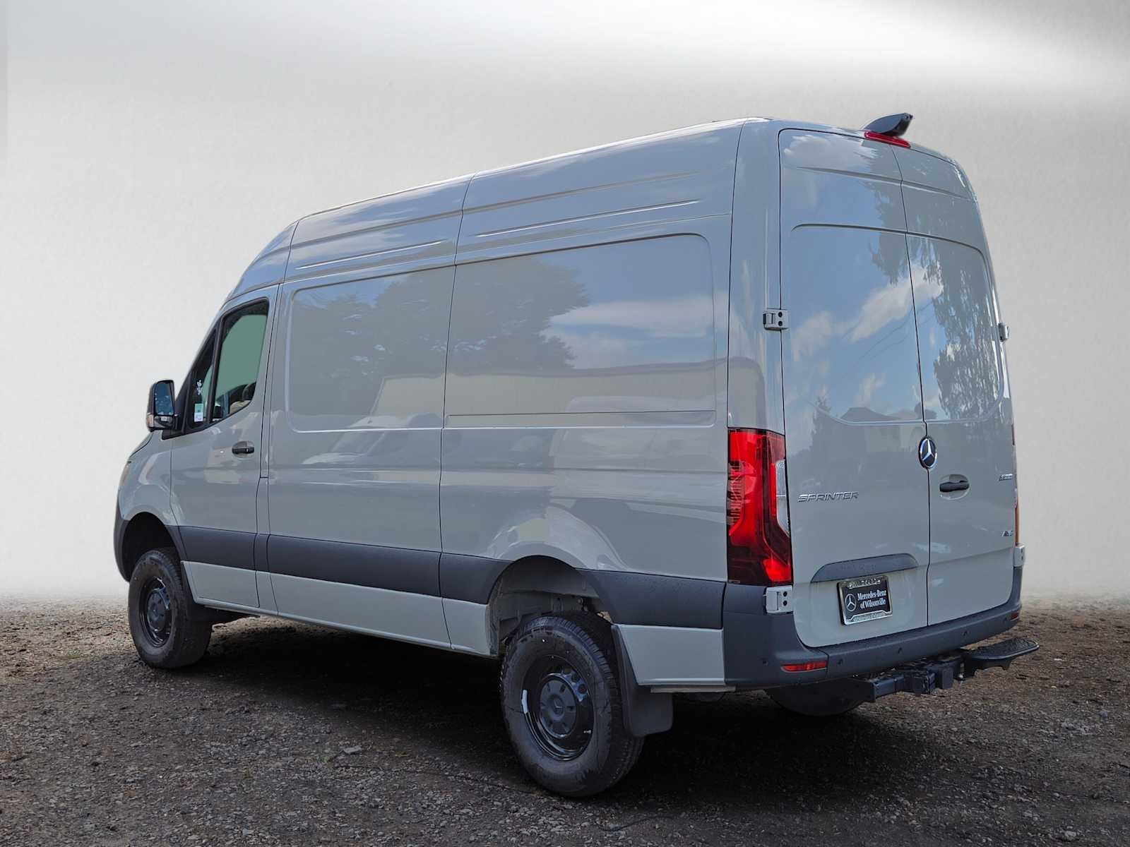2026 Mercedes-Benz Sprinter Cargo 2500 Standard Roof I4 Diesel HO 144 AWD