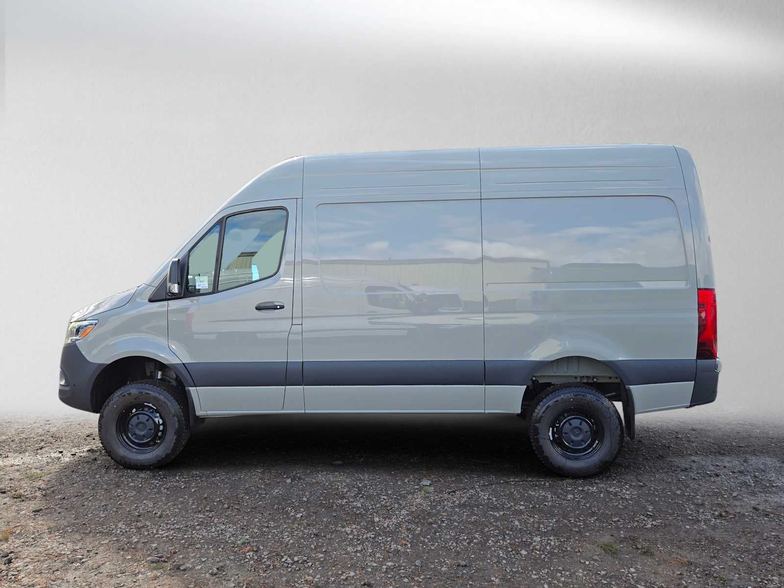 2026 Mercedes-Benz Sprinter Cargo 2500 Standard Roof I4 Diesel HO 144 AWD