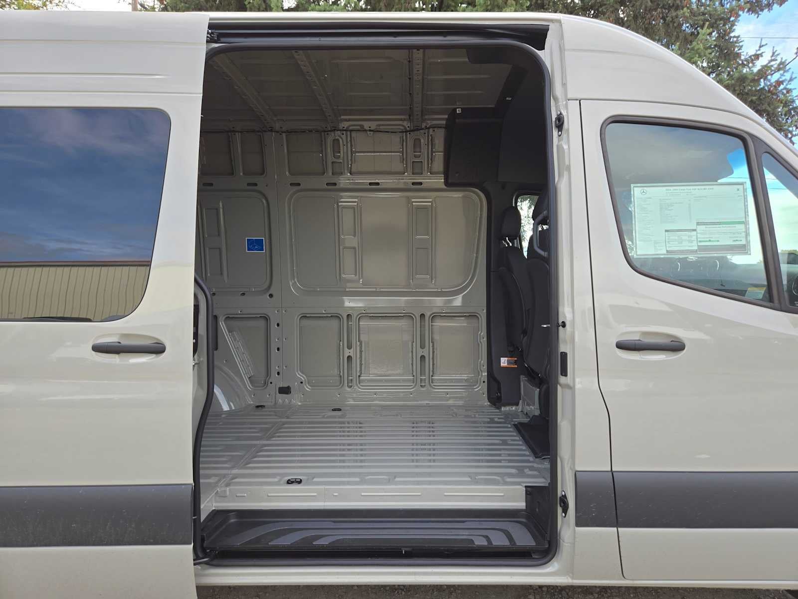 2026 Mercedes-Benz Sprinter Cargo 2500 Standard Roof I4 Diesel HO 144 AWD
