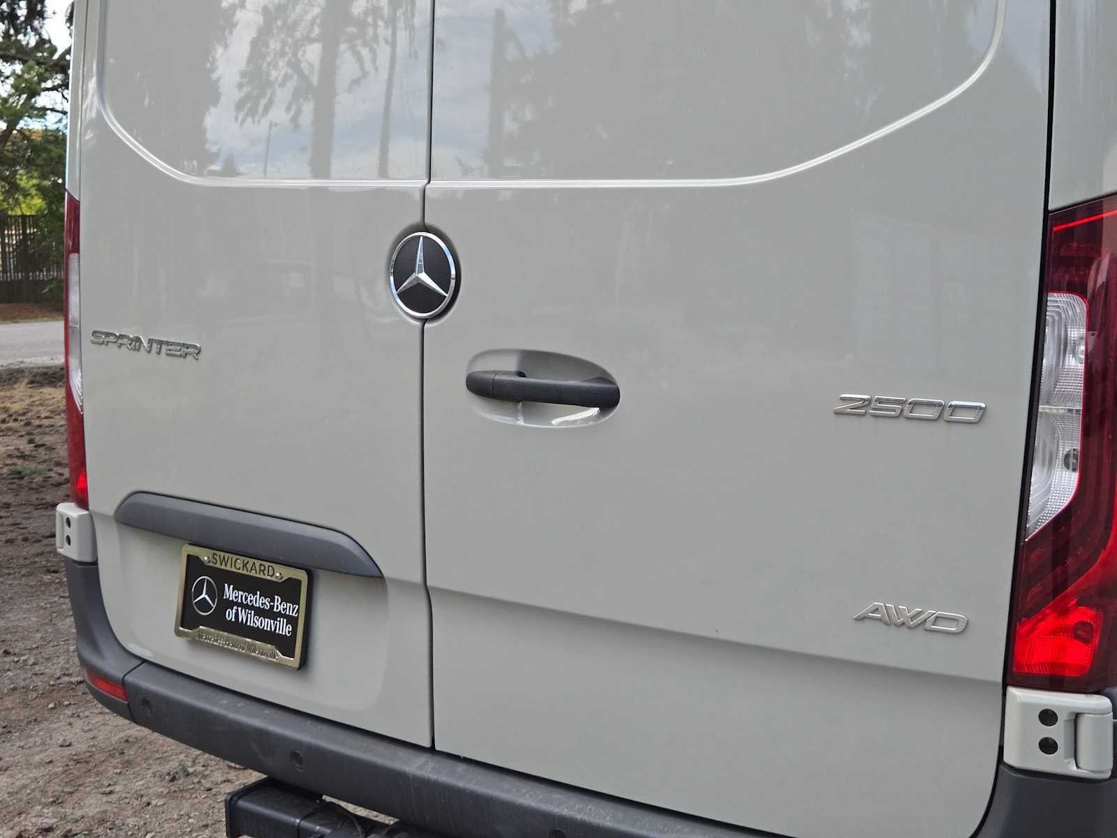 2026 Mercedes-Benz Sprinter Cargo 2500 Standard Roof I4 Diesel HO 144 AWD