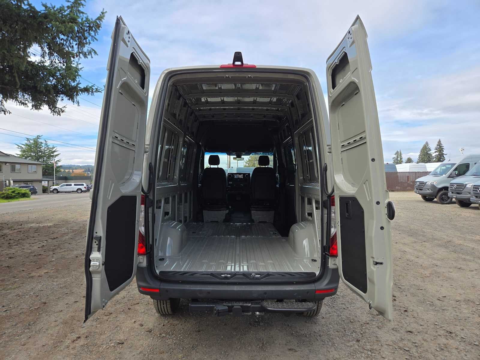 2026 Mercedes-Benz Sprinter Cargo 2500 Standard Roof I4 Diesel HO 144 AWD