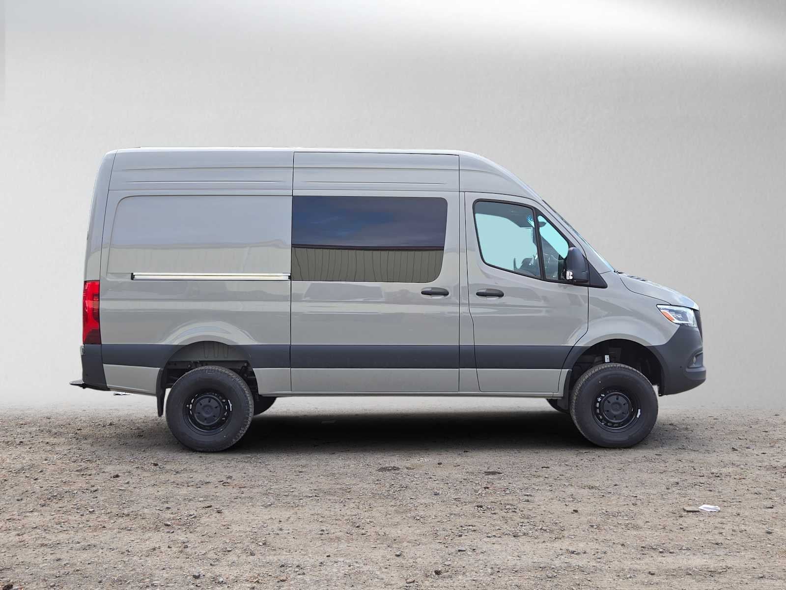 2026 Mercedes-Benz Sprinter Cargo 2500 Standard Roof I4 Diesel HO 144 AWD