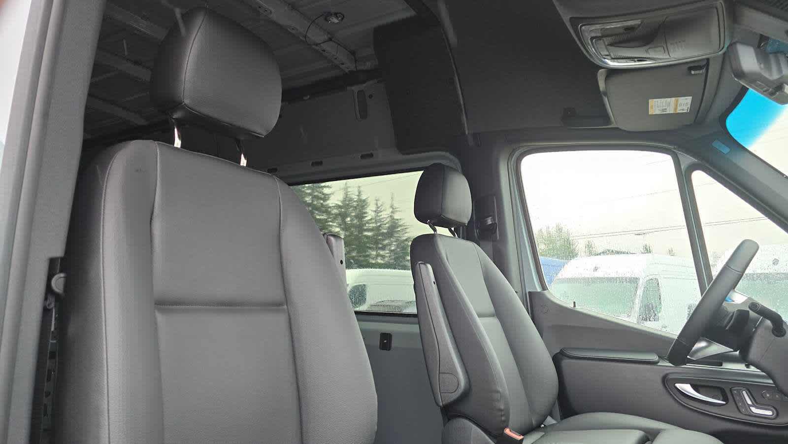 2025 Mercedes-Benz Sprinter 2500 Standard Roof I4 Diesel HO 144" AWD