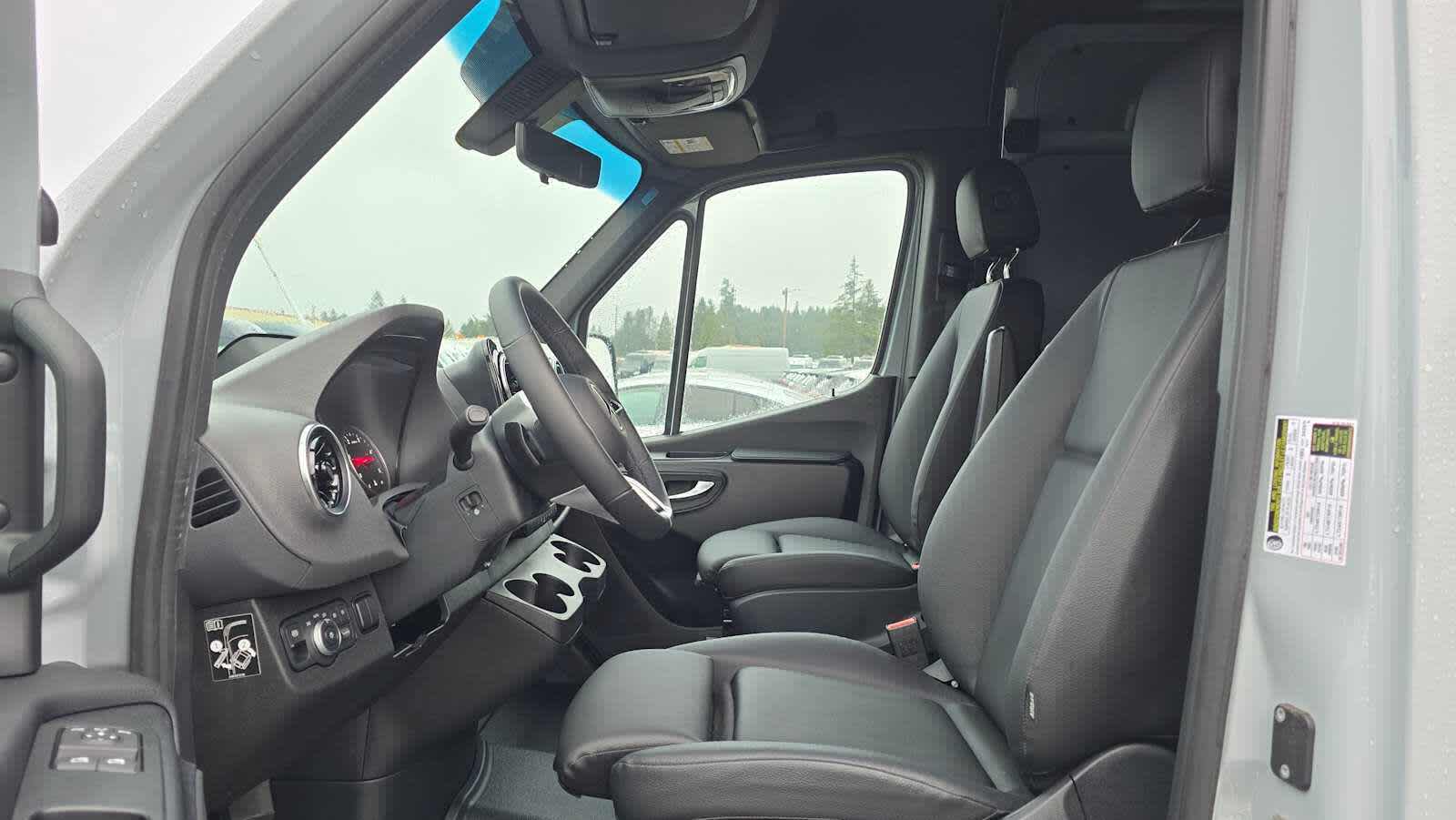 2025 Mercedes-Benz Sprinter 2500 Standard Roof I4 Diesel HO 144" AWD