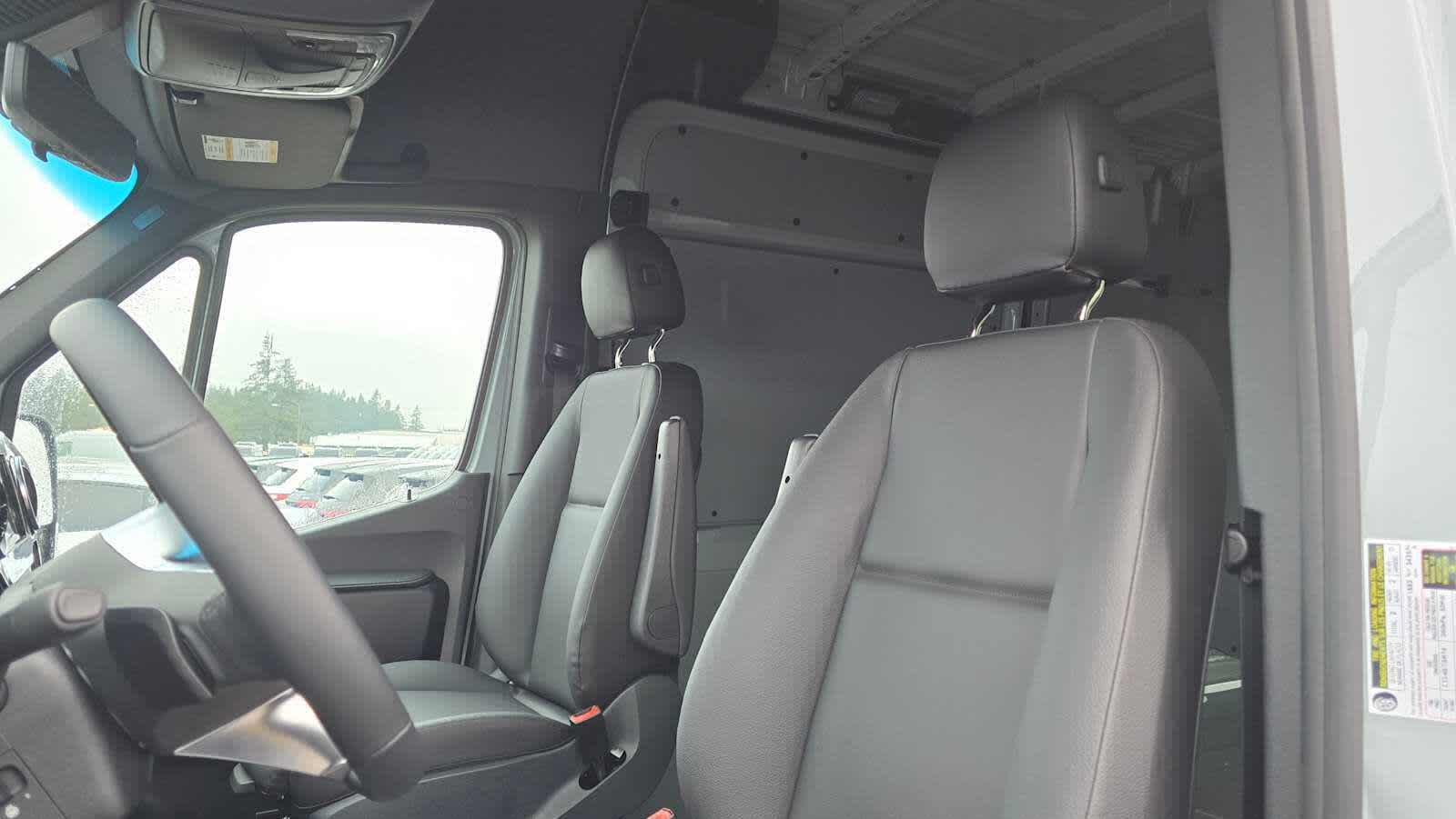 2025 Mercedes-Benz Sprinter 2500 Standard Roof I4 Diesel HO 144" AWD