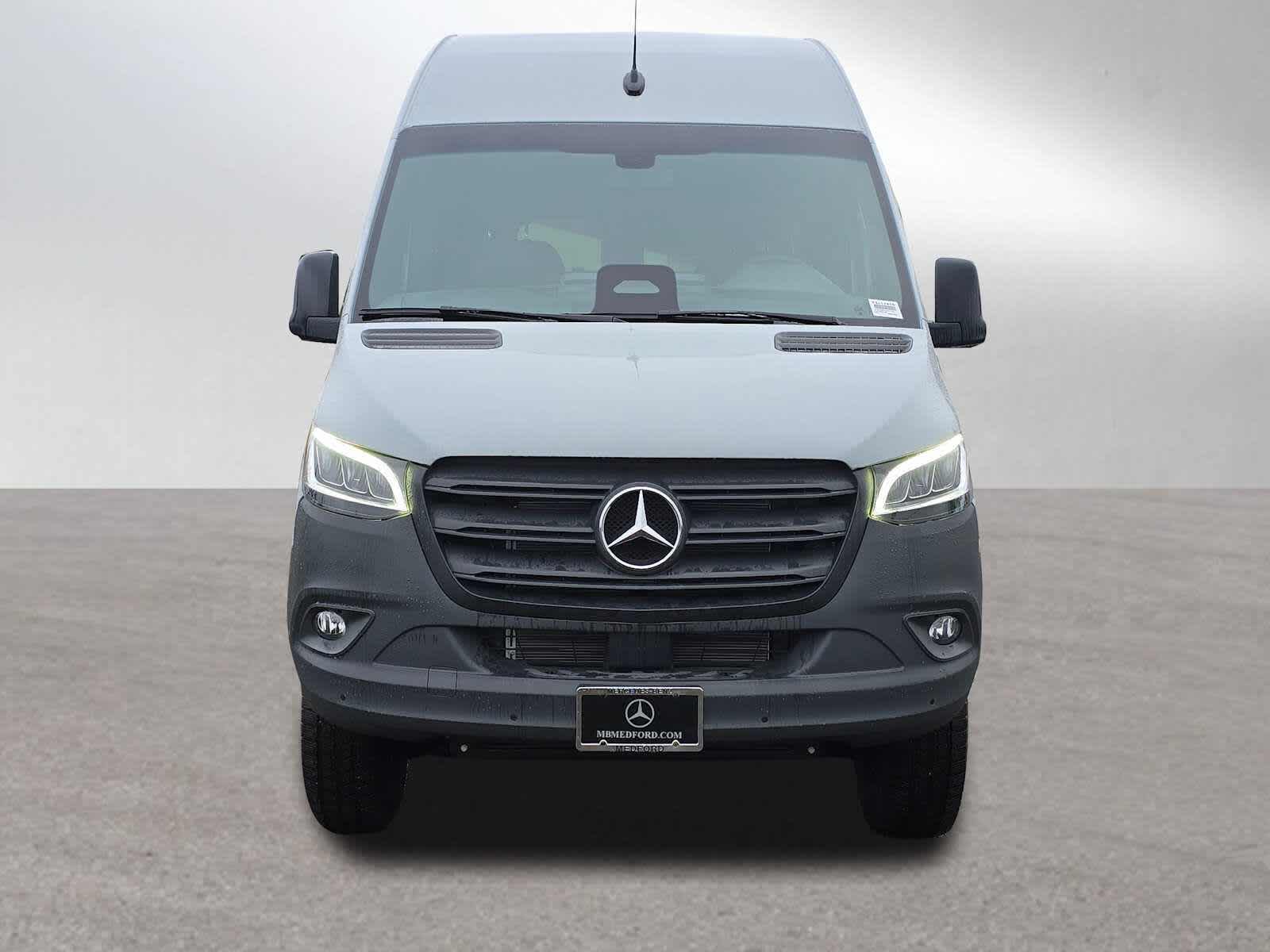 2025 Mercedes-Benz Sprinter 2500 Standard Roof I4 Diesel HO 144" AWD