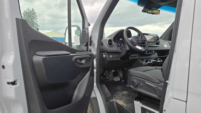 2026 Mercedes-Benz Sprinter 2500 Standard Roof I4 Diesel HO 144" AWD