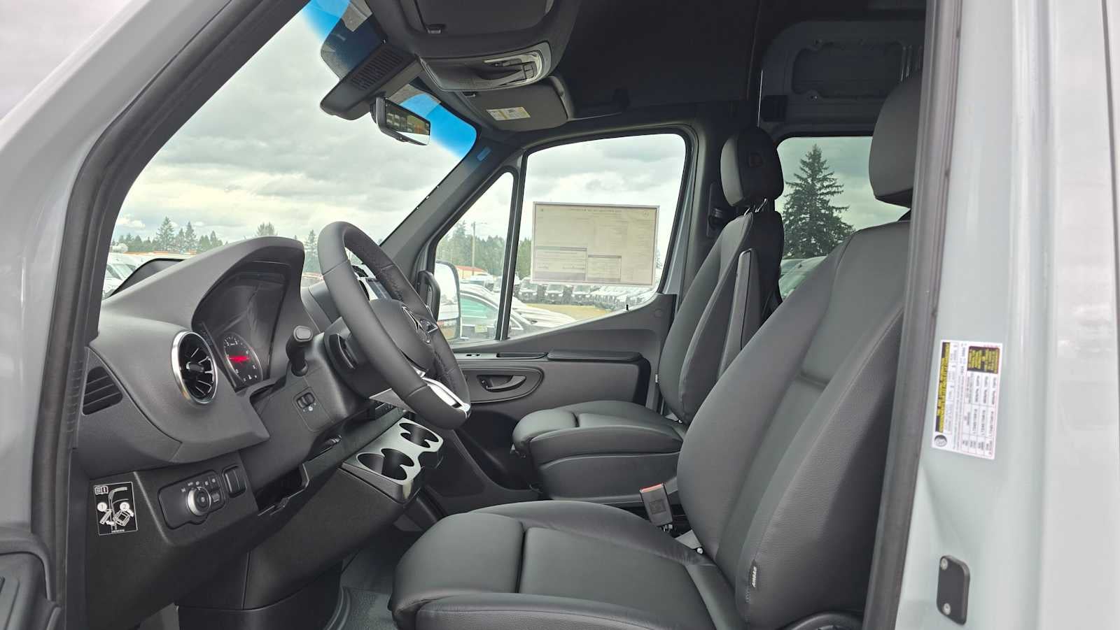 2026 Mercedes-Benz Sprinter 2500 Standard Roof I4 Diesel HO 144" AWD