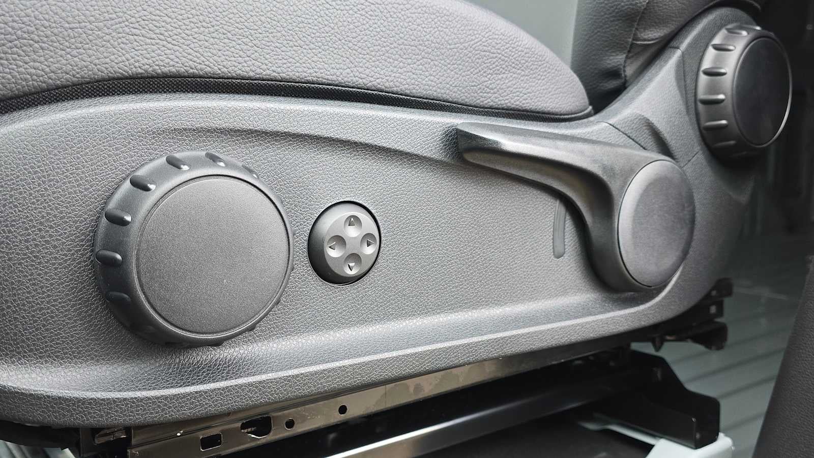 2026 Mercedes-Benz Sprinter 2500 Standard Roof I4 Diesel HO 144" AWD