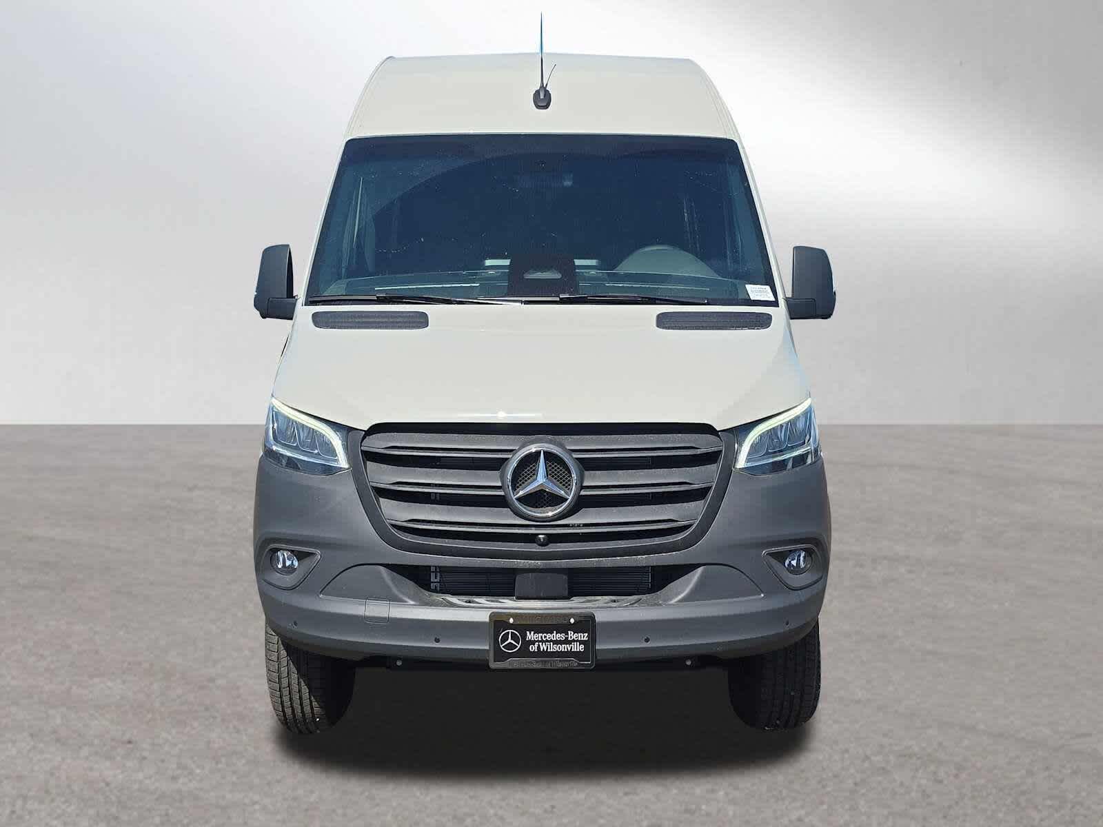 2026 Mercedes-Benz Sprinter 2500 Standard Roof I4 Diesel HO 144 AWD