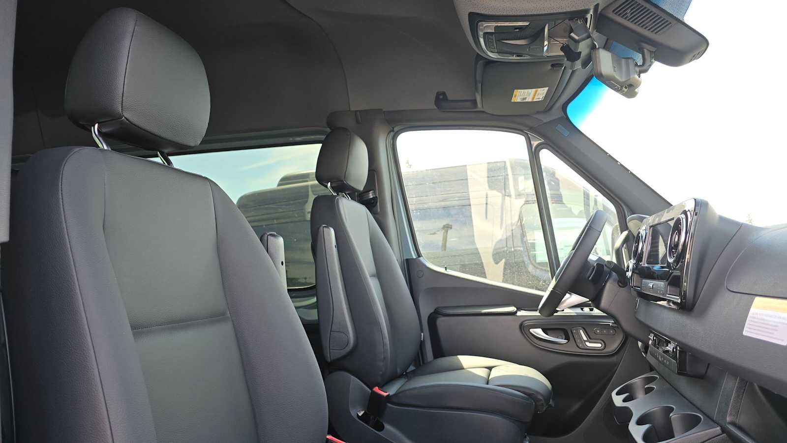 2026 Mercedes-Benz Sprinter 2500 Standard Roof I4 Diesel HO 144 AWD