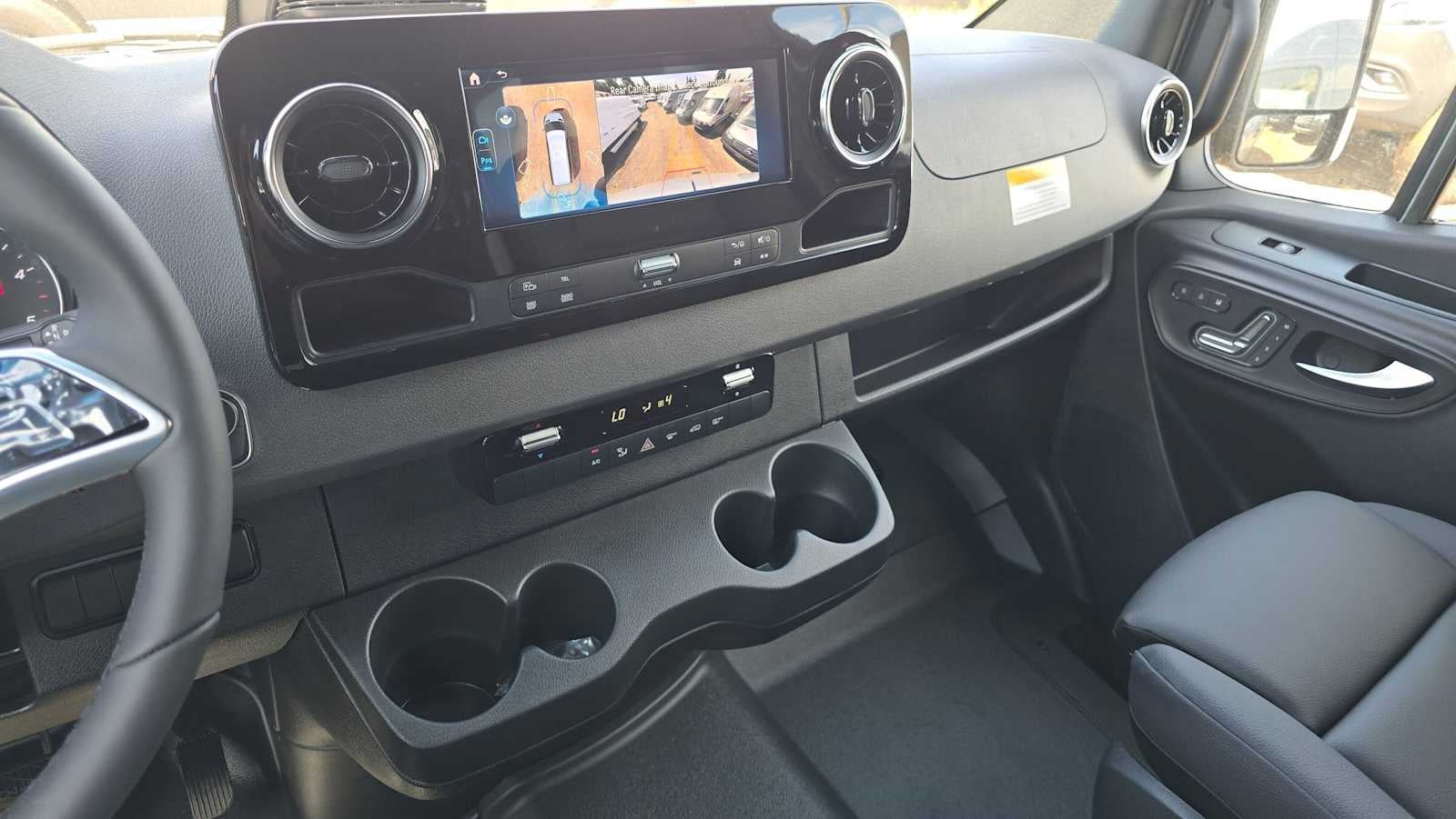 2026 Mercedes-Benz Sprinter 2500 Standard Roof I4 Diesel HO 144 AWD