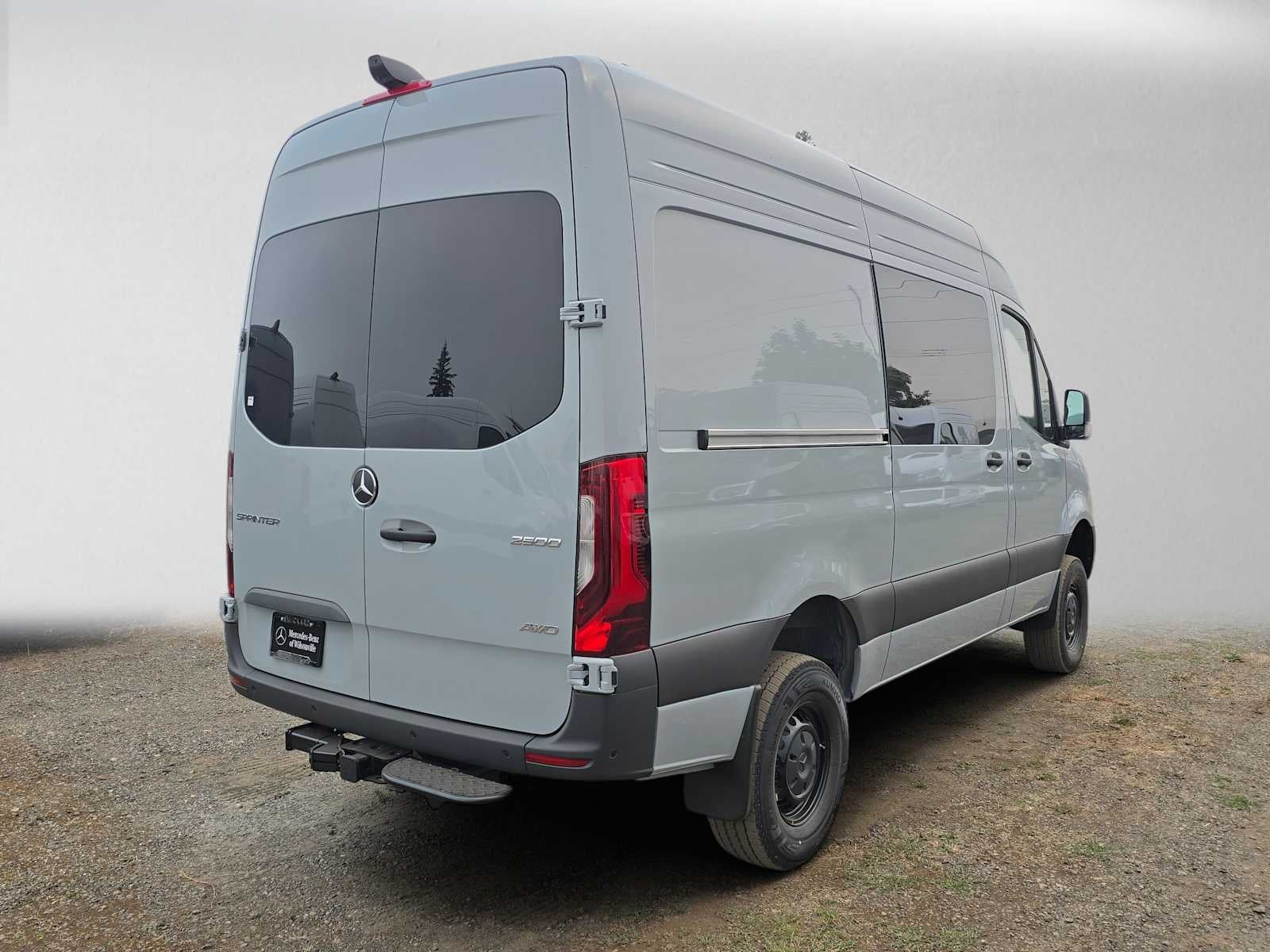 2026 Mercedes-Benz Sprinter 2500 Standard Roof I4 Diesel HO 144 AWD