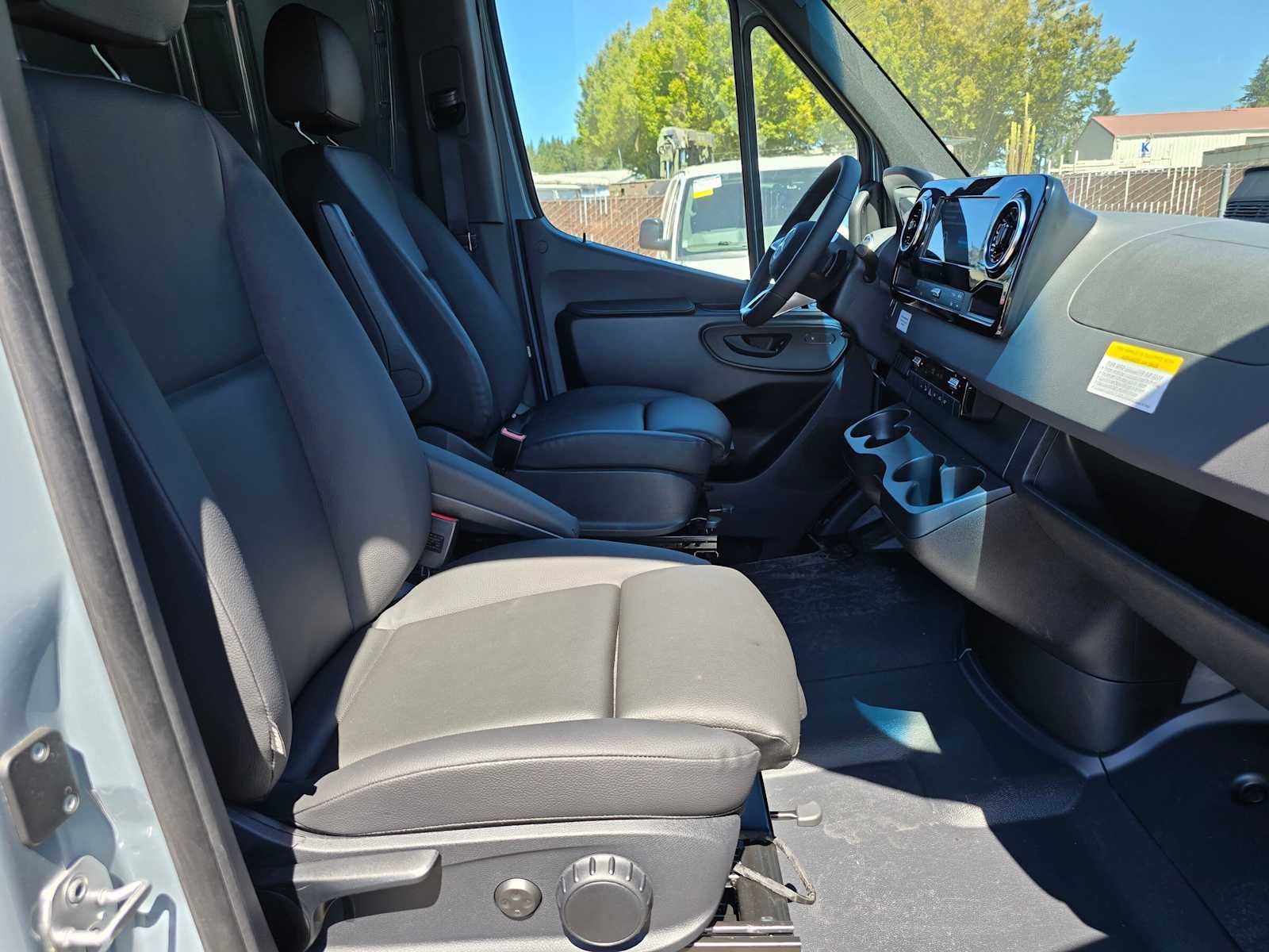 2026 Mercedes-Benz Sprinter Cargo 2500 Standard Roof I4 Diesel HO 144 AWD