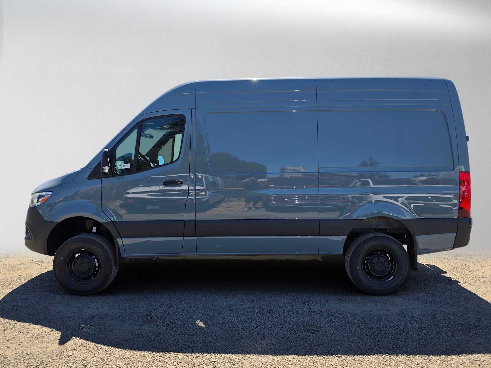 2026 Mercedes-Benz Sprinter Cargo 2500 Standard Roof I4 Diesel HO 144 AWD