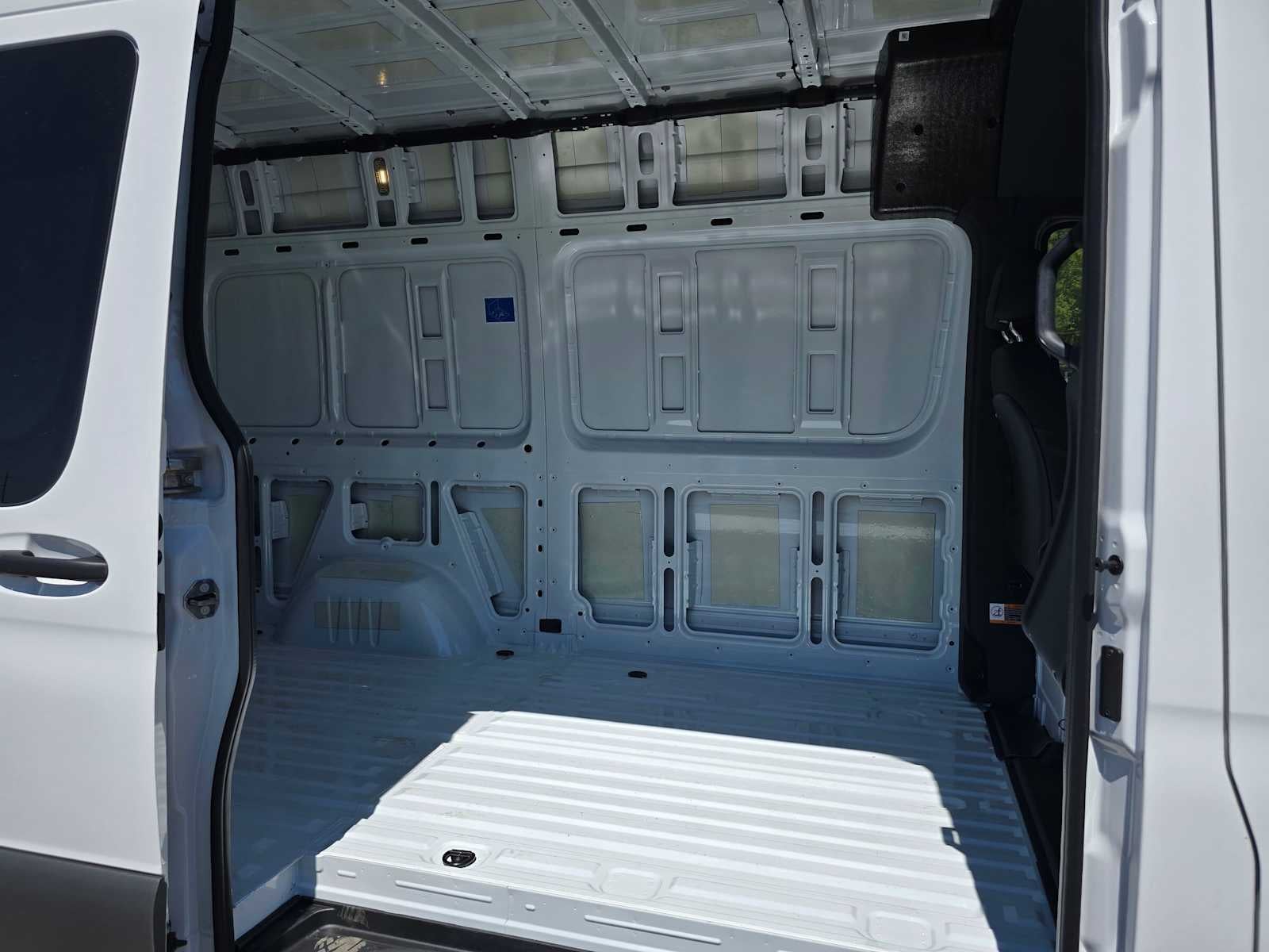 2026 Mercedes-Benz Sprinter Cargo 2500 Standard Roof I4 Diesel HO 144 AWD